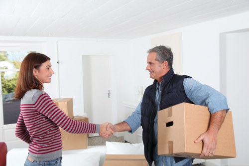 Local moving support for residential and commercial customers in Barnehurst